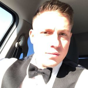 Meet your Posher, Aaron